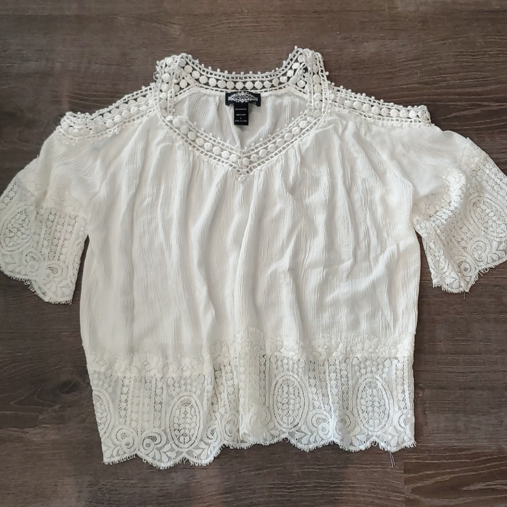 NWOT cold shoulder shirt
